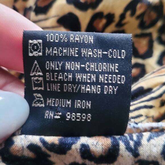 InGear Cheetah Print Pullover Fringe Top OSFM - Picture 6 of 6